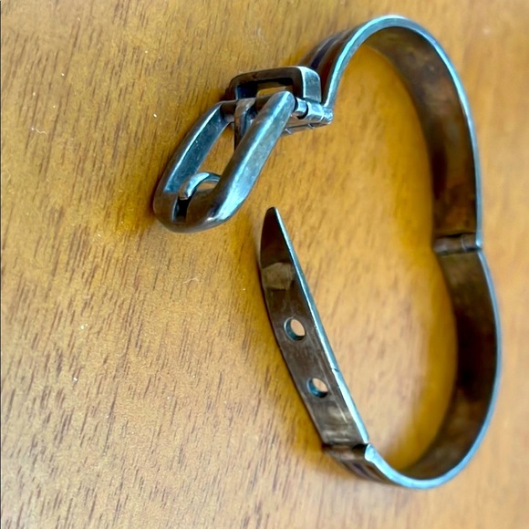 1970s Gucci Vintage Italian Sterling 925 Silver & Enamel Belt Cuff Bracelet - Picture 8 of 15